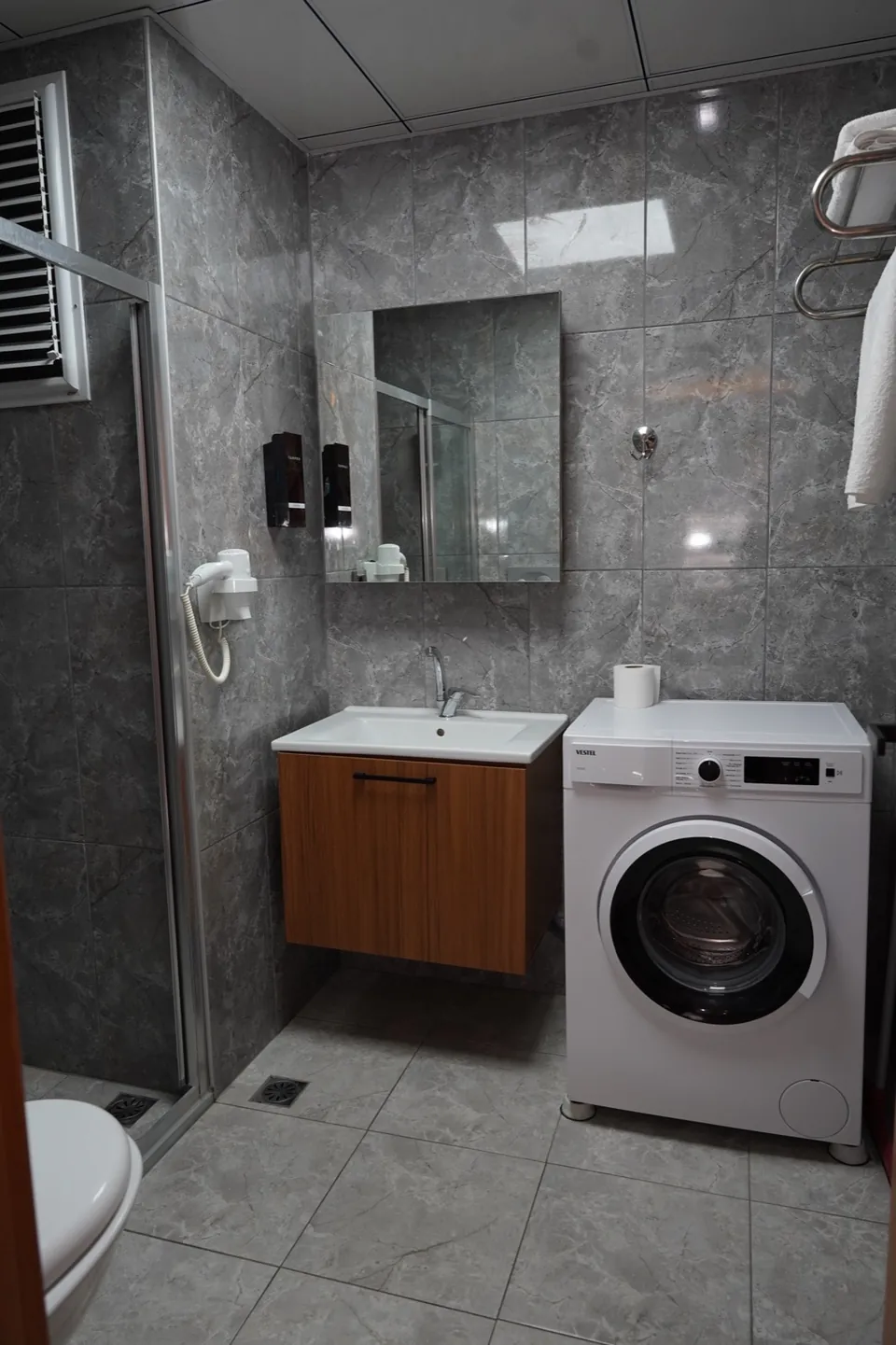 Banyo ve çamaşır makinesi